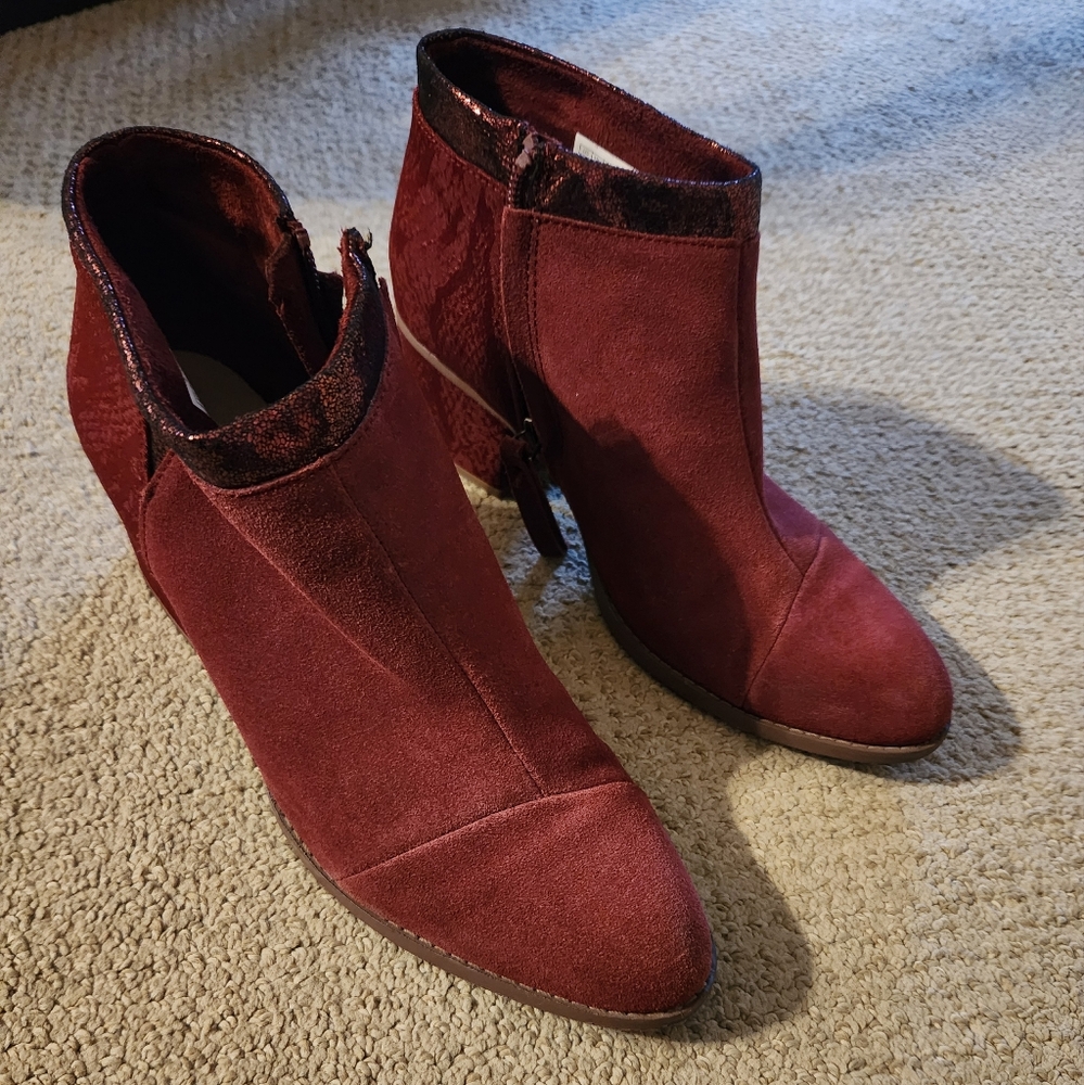 Toms booties